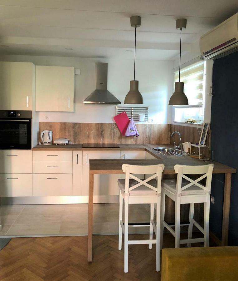 شقة مالي لوشينغْ  في Apartman Gloria المظهر الخارجي الصورة