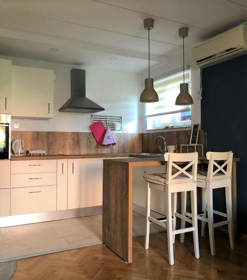 شقة مالي لوشينغْ  في Apartman Gloria المظهر الخارجي الصورة